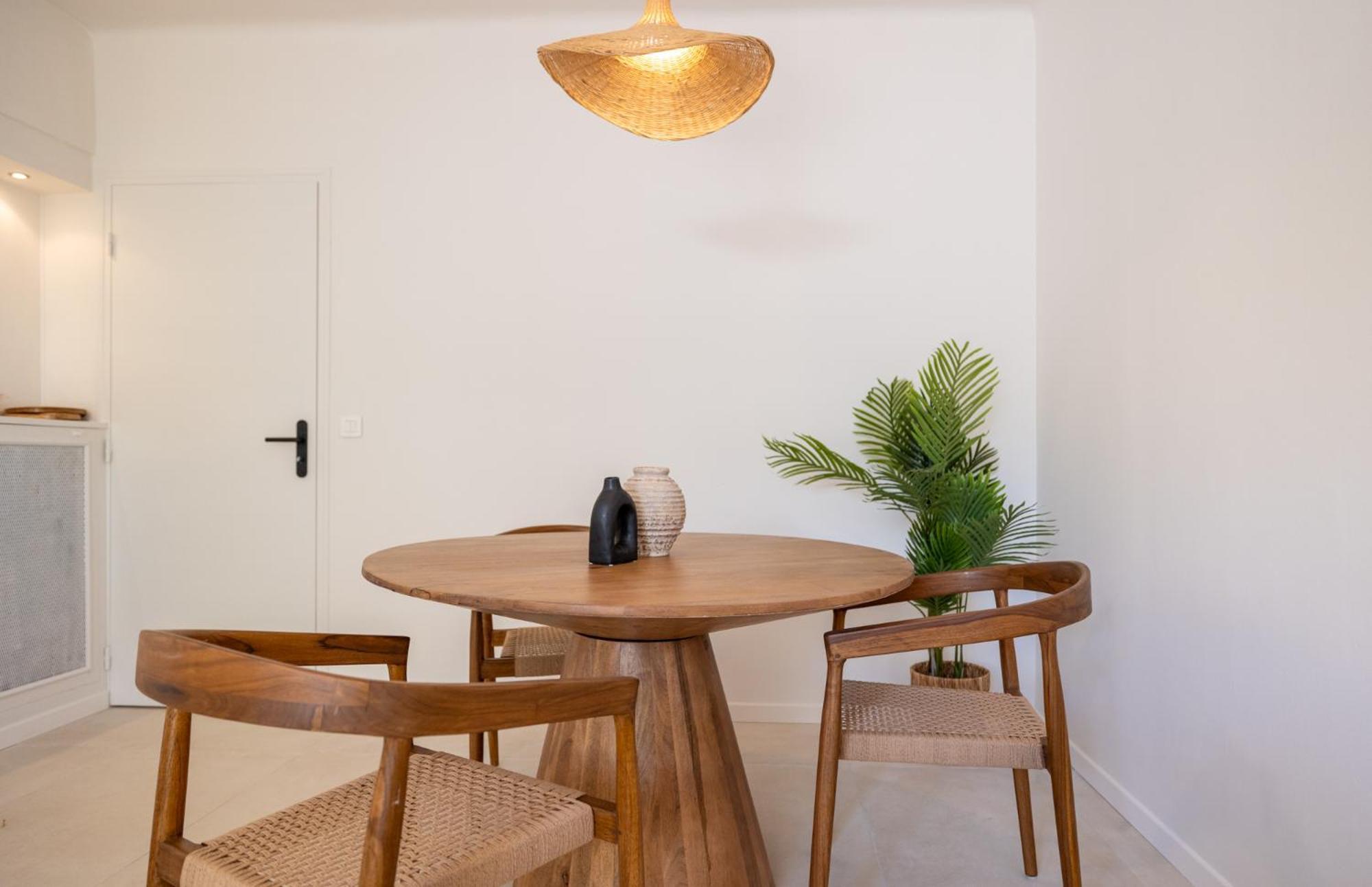 Place To Beach - Terrasse Bord De Mer Croisette Cannes